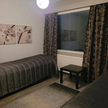 Pioni Apartment *